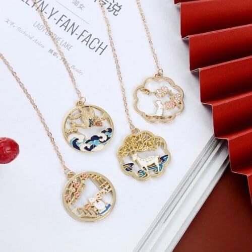 Metal Bookmarks White Crane Creative Classical exquisite Mini Metal Art Pattern Bookmark Page Folder Office School Supplies