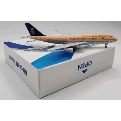20CM 1/400 B747 model SAUDI ARABIAN AIRLINES with base landing gear alloy aircraft plane collectible display static model