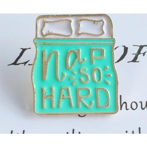 Cartoon Cute Creative Brooch Nap So hard brooch Green bed metal accessories jackets bag neutral jewelry couple small gift
