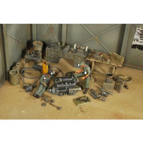 WWII German engine repair kit 1:35
