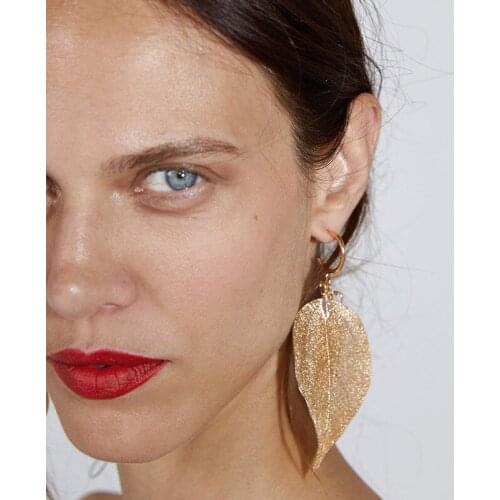 Cool Fashion Hollow Leaf Dangle Earrings for Female Indifference ZA Light Color Thin Alloy Women Ear Decoration ET1211