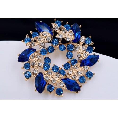 New Crystal Rhinestone Redbud Flower Brooch Pin for Women Clothes Scarf Buckle Garment Accessories Fashion Jewelry