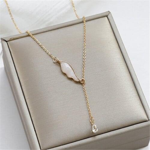 Fashion Delicate Angel Wing Shell Charm Necklace for Women Zircon Tassel Moon Chain Pendant Clavicle Chain Necklace Gift Jewelry