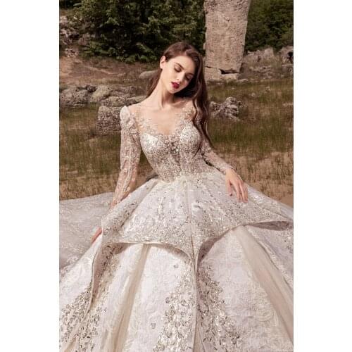 Design Lace Ball Gown Wedding Dresses Long Sleeves Appliqued Beads Sequins Bridal Gowns Custom Made Sweep Train Vestido De Novia