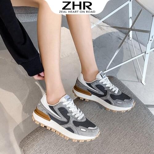 2021 Trainers Women Sports Shoes Casual Sneakers Running Shoes Vulcanized Ultra-light Couples Tennis Walking Shoes