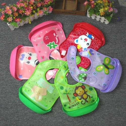 Cute Newborn Baby Bibs Waterproof Baby Aprons Bib infant saliva towels baby cartoon bib baby slabbetjes plastic EVA baberos bebe