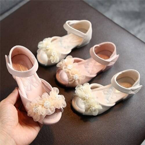 Girls Toe Sandals for Summer Soft Sole Flat Shoes with Decorative Flower Pink/ Beige Sandals