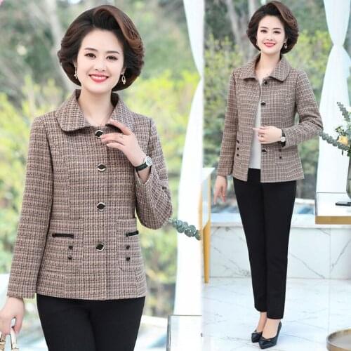 Women 2021 Spring Autumn Fashion Middle-aged Woolen Coats Female New Shorts Plaid Outerwear Ladies Thin Loose Jackets W250