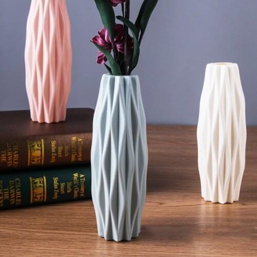 Nordic Style Plastic Vase Rhombus Flower Bottle Pot Minimalist Decoration for Floral Arrangements Home Office Decor