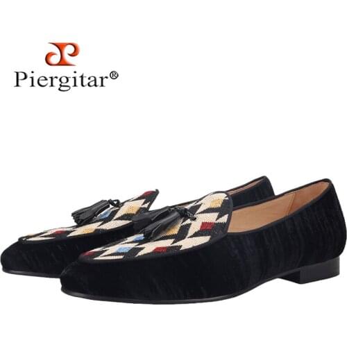 Piergitar 2021 Men Loafers Velvet Stitching Knit Mans Casual Shoes Handmade Tassel Male Smoking Slippers Man Flats Plus Size
