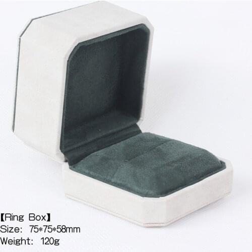 Light grey Pu Jewelry Boxes with Green inner ring necklace bracelet Packing Boxes Cases casket for jewelry gift Packing