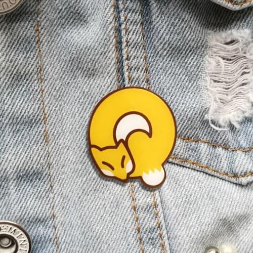 Cartoon Animal Brooch Vintage Pins For Backpacks Cute Fox Letter Q Lapel Pin Hat Shirt Jeans Accessories Scarf Buckle