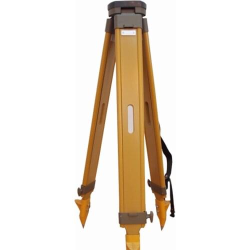 Hardware twist lock heavy duty wooden tripod