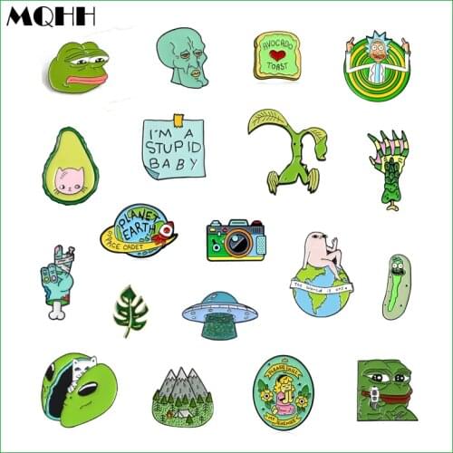 Green enamel brooch animal frog cat alloy badge mountain peak leaves flying saucer earth skeleton camera earth pin jewelry gift