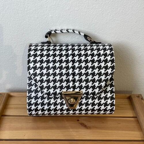 TonarRanda Black Crowbar Leather Locked Messenger Bag New Season Casual Office Party Use Stylish Style