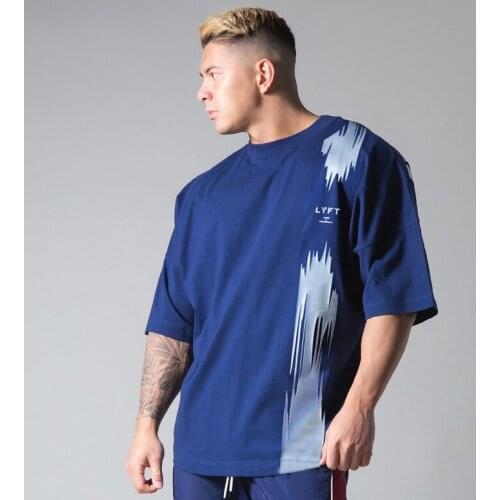 2021 Leisure Fitness Short Sleeve Mens Fashion Cotton Loose Round Neck Half Sleeve Thin T-shirt Solid Color Shirt Men