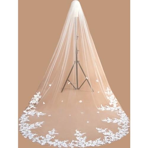 ROSE IN THE BOX Wedding Veil