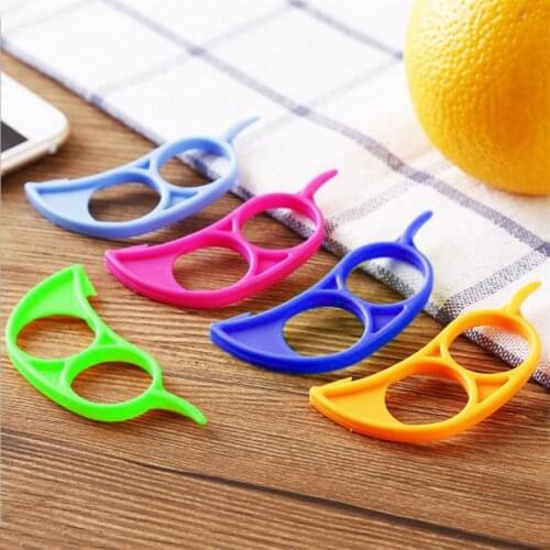 1Pcs Two Finger Orange Peel Parer Orange For Fruit Lemon Peeler Convenient Safe Random Color Kitchen Accessories Kitchen Gadget