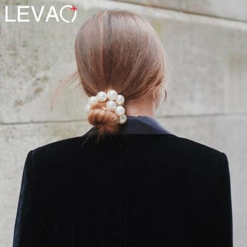 Levao Elegant Big Simulation Pearls Hair Rope Elastic Hair Bands for Women Ponytail Holder Pearl Beads Hair Ring Accessories