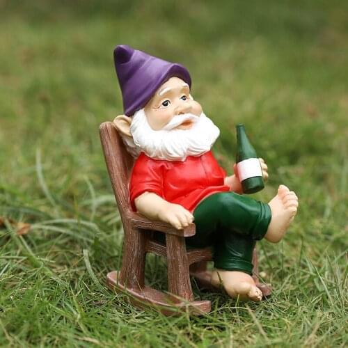 Funny Garden Gnome Statue Drinking On The Rocking Chair Resin Statue Figurine Decoration Home Office Desktop Sculpture Decor