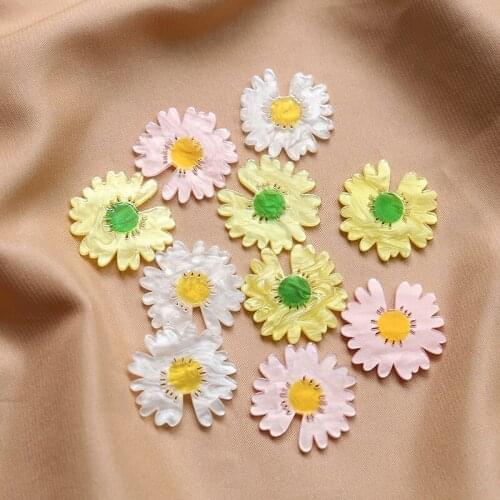 Free Shipping 50pcs 24*23mm Colorful Flatback Acrylic Sheet Resin Daisy Flower Cabochon Patch Fit Fashion Earring Necklace Charm