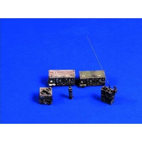 1:35 Die-casting Resin Manufacturing Scene Model U.S. Radio Unpainted 35134