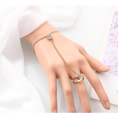 Aprilwell Charm Finger Ring Link Chain Bracelet For Women Lady Trendy Cuff Gold Shinny Wrist Chain Aesthetic Fashion Jewelry