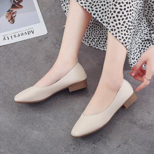 Women new version of Joker low thick with shallow shoes 2020 wild version of the square Bean shoes comfortable work shoes U15-52