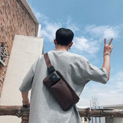 2021 Mens fanny pack retro waist Bag luxury leatherbag for men street fashion leisure bag popular movie style Free Shipping