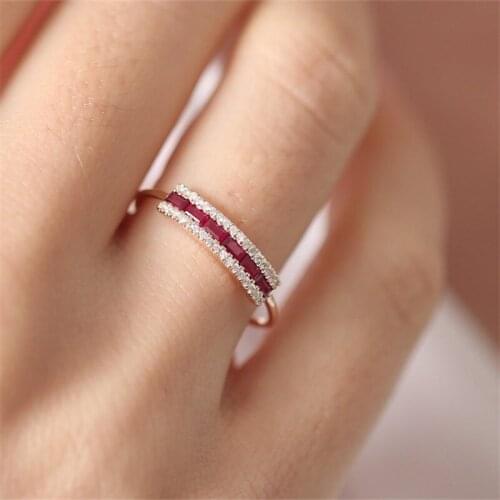 Fashion Exquisite Mens and Womens Rings Set with Zircon Geometry Birthday Gift Simplicity All-Match Anniversary Jewelry