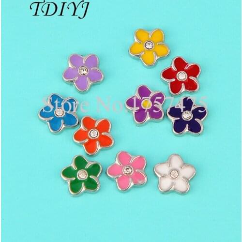 TDIYJ 20pcs Top Selling 7mm Beautiful Mixed Mini Flower Floating Charms for Glass Memory Locket Pendants as Women Gifts