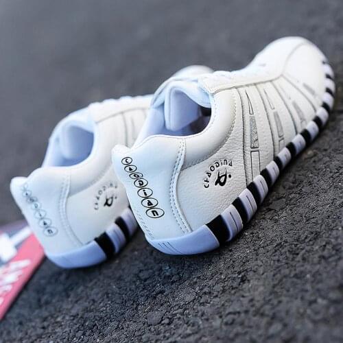 Plus Size PU Leather Lightweight Womens Sports Shoes 2020 Summer Sneakers for Women Sport Shoes Woman Running Shoes White D-425