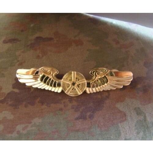 WWII US AIRFORCE PILOTS METAL BADGE PIN WING INSIGNIA GOLDEN