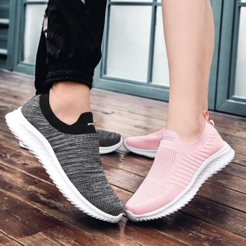 Men Sneakers 2019 New Socks Shoes Breathable Mesh Running Shoes Sport Shoes Man Trainers Footwear Female Sneakers Zapatos Mujer