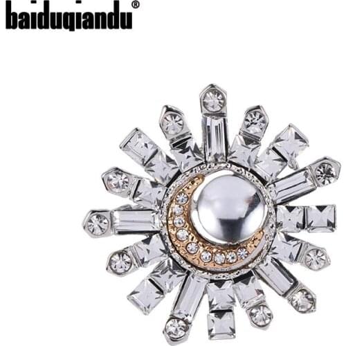 Baiduqiandu New Arrival Shinning Crystal Brooches for Men Fashion Costume Jewelry Suit Lapel Pins