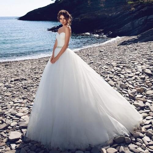 Cheap Ball Gown Corset Wedding Dresses Sweetheart Pleats Bodice Beading Belt Bridal Dress Robe De Mariee