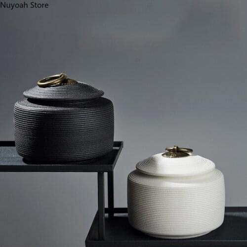 Black and White Ceramic Hand Drawn Pattern Tea Caddy Copper Buckle Sealed Cans Household Storage Cans Living Room Decoration
