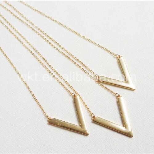 WT-N697 Fashion Jewelry Gift Letter V Necklace for Women V pendant in 24k gold electroplated 18" gold chain Necklace V gift