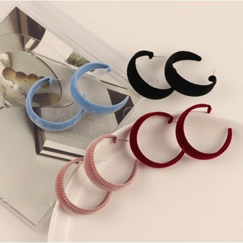 Silver Needle Spring/Summer 2021 new C-shaped velvet earrings classic temperament exaggerated earrings niche design women