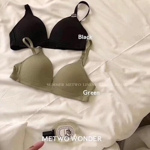 New Japanese Style Cotton Bra Fashion Push Up Comfort Underwear Sexy Solid Triangle Cup Womens Small Bra Without Steel Ring