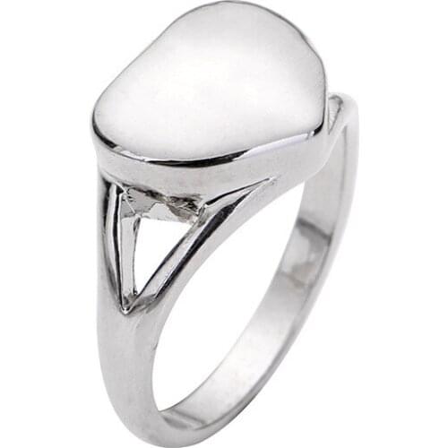 Japan Popular Memorial Family Member Pet Urn Ring Love Heart Ring for Women