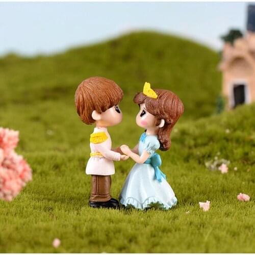 2Pcs/set Mini Miniature Figurine Couples Micro Landscape Fairy Garden Miniatures Prince Princess Garden Decor