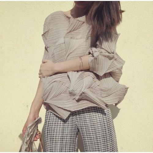 There is no way to express the beauty Shirts suffocating labyrinth pattern manual fold art top 2020-05