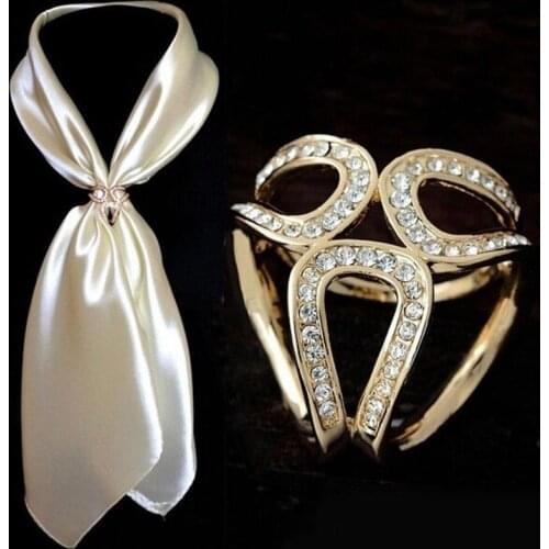 Fashion Women Simple Scarf Buckle Clip Full Rhinestone Silk Scarf Shawl Brooch Hollow Scarf Buckle Out Jewelry I7Q0