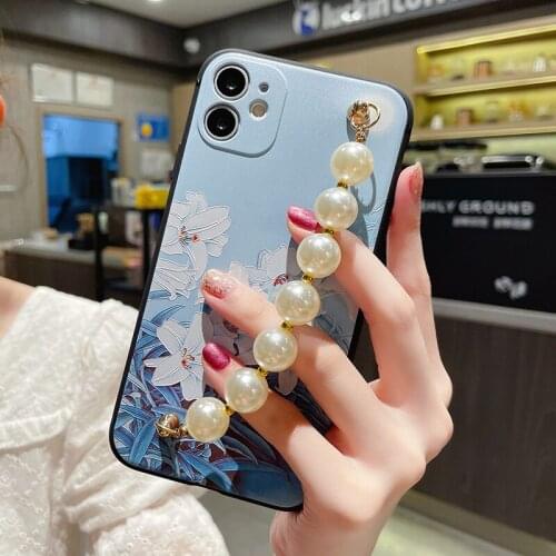 Relief Painting Pearl Bracelet Phone Case for iPhone 11 Pro Max 12 Pro 7 8Plus X XS XR SE2020 White Chain Wrist Band Back Cover