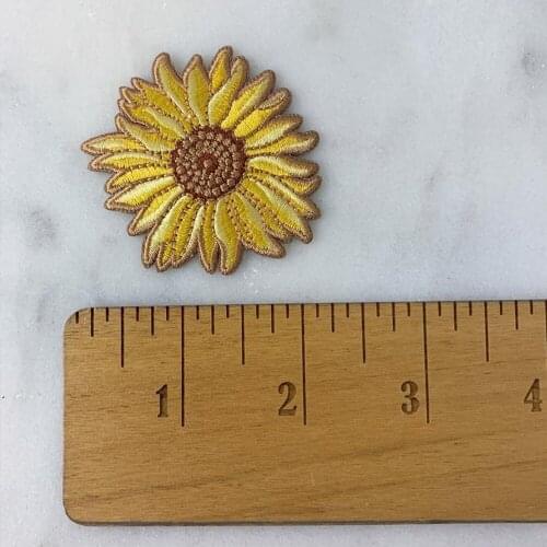 Sunflower Patches Iron on or Sew on for Clothing Yellow Flower Cartoon Embroidery Badges Jackets DIY Hats Bag Wholesale Stickers