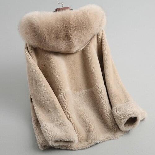 Fur Lamb Women Coats Natural Fox Fur Collar Hooded Real Wool Fur Coat Female Winter Sheep Shearing Jacket 18154 WYQ2022
