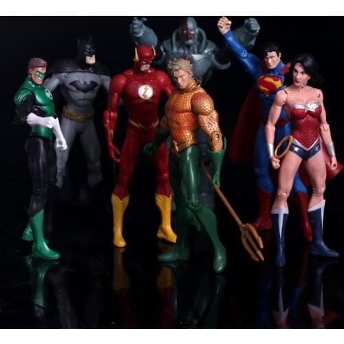 2020 Anime Figure 17 cm Superheroes Batman Green Lantern Flash Superman PVC Action Figures Kids Toys Dolls Model