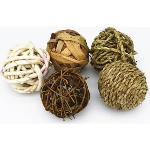 5 Pcs Rabbit Grass Ball Toys Molar Tool Guinea pig/Parrot ChewingToy Animal Teeth for Hamster Rabbit Small Pet Supplies