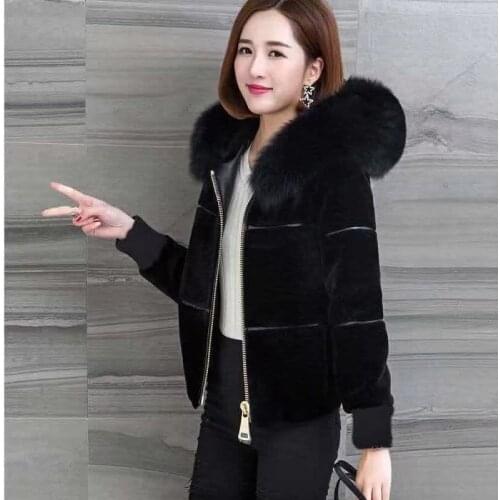 2021 New Womens Winter Sheep Sharing Overcoat Ladies High Waist Slim Faux Fur Jacket Female Fake Fox Fur Hooded Short Coat